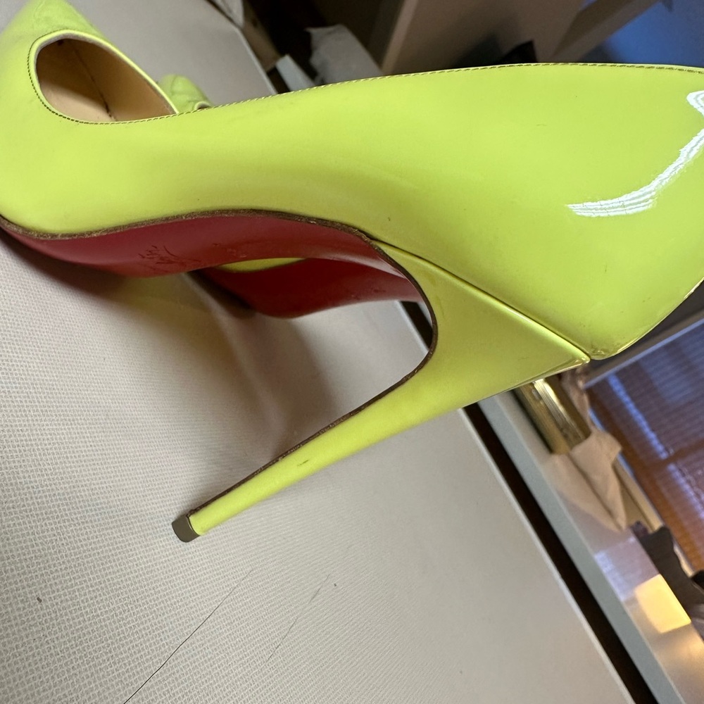 Christian Louboutin Neon Yellow Kate Pumps - Picture 4 of 7